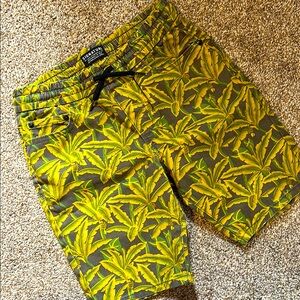 Signature Levis Yellow and Green Leaf Print Shorts